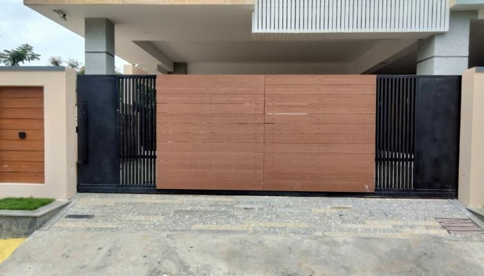 Contemporary Sliding Gate