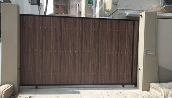 Contemporary Traditional Sliding Gate by Gate Mate - Elegant Motorised Gate Solutions | Leading Gate Manufacturer in Chennai | Automatic Gate Automation